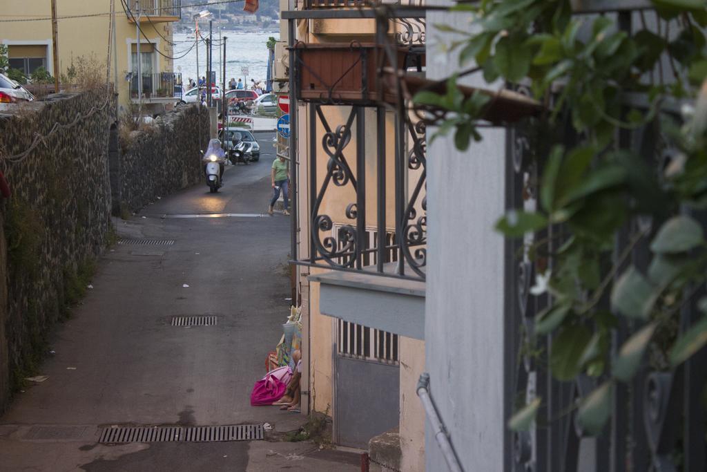 B&B Il Muro Vecchio 지아르디니낙소스 외부 사진